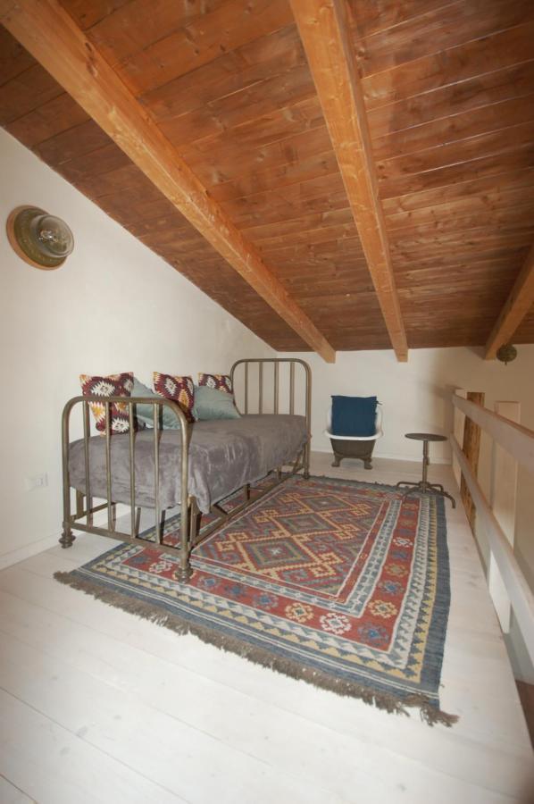 Villa L' Alcova Del Conte à Dragoni  Extérieur photo