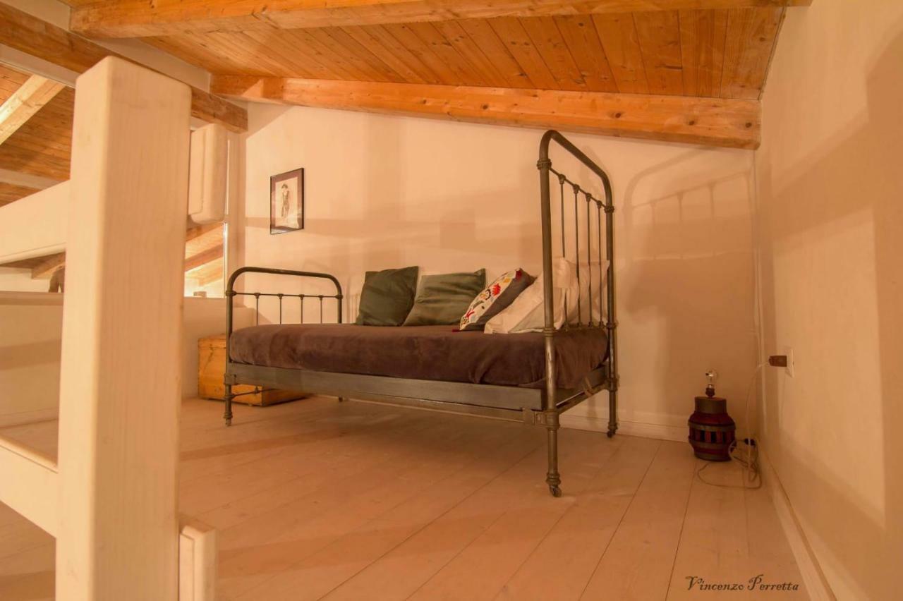 Villa L' Alcova Del Conte à Dragoni  Extérieur photo