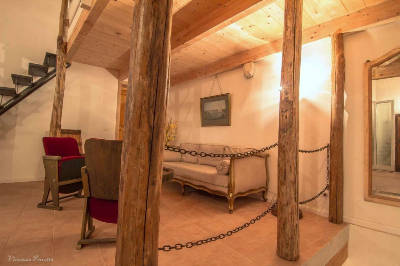 Villa L' Alcova Del Conte à Dragoni  Extérieur photo