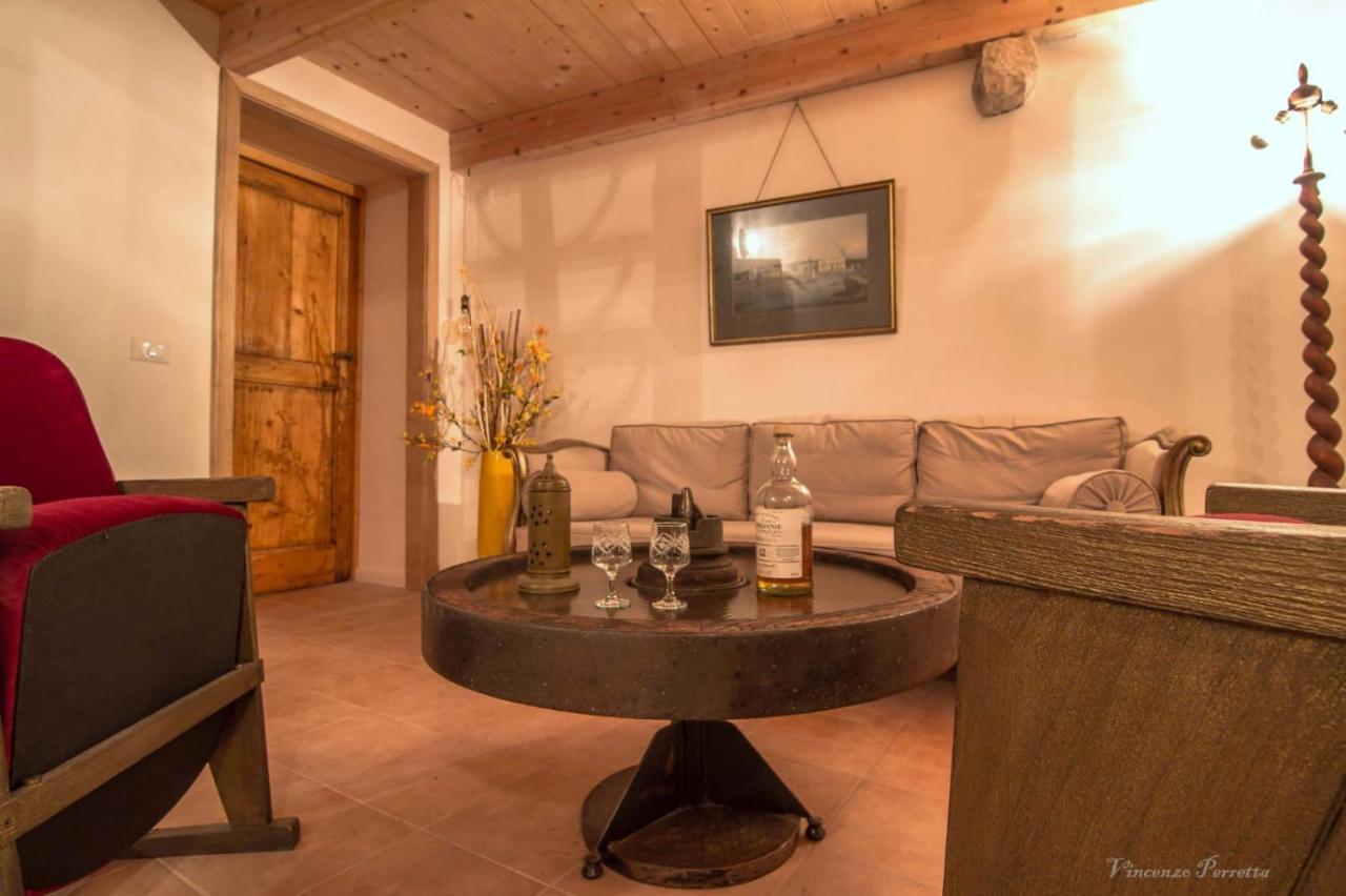 Villa L' Alcova Del Conte à Dragoni  Extérieur photo